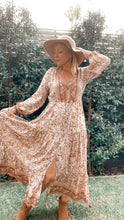 Eclectic Bohemian Suzi Maxidress Caramel Floral - Last 1s ML & 4XL