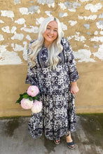 SALE - Valencia Dress - Last 1 SM